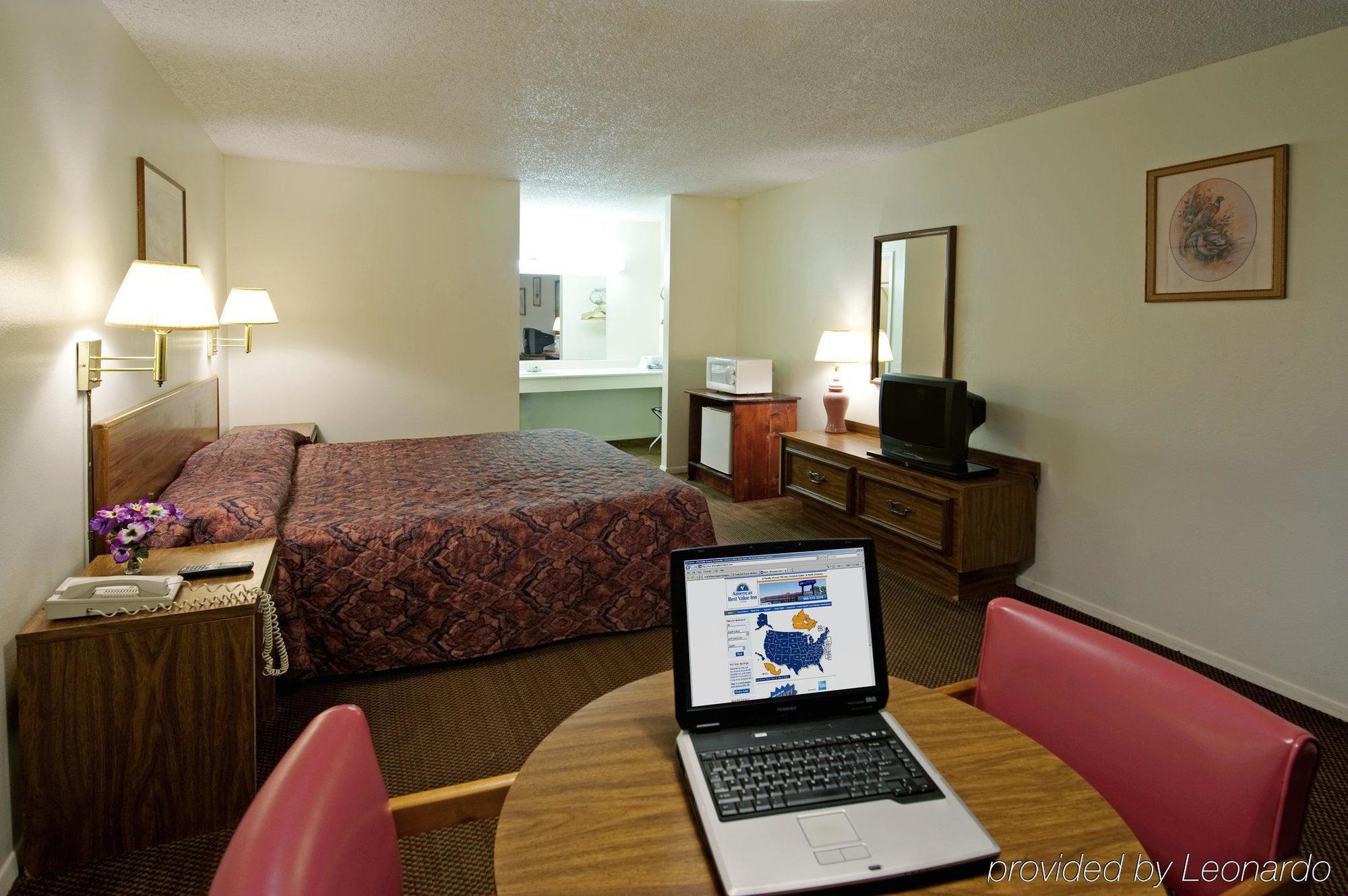 Regency Motel 2*